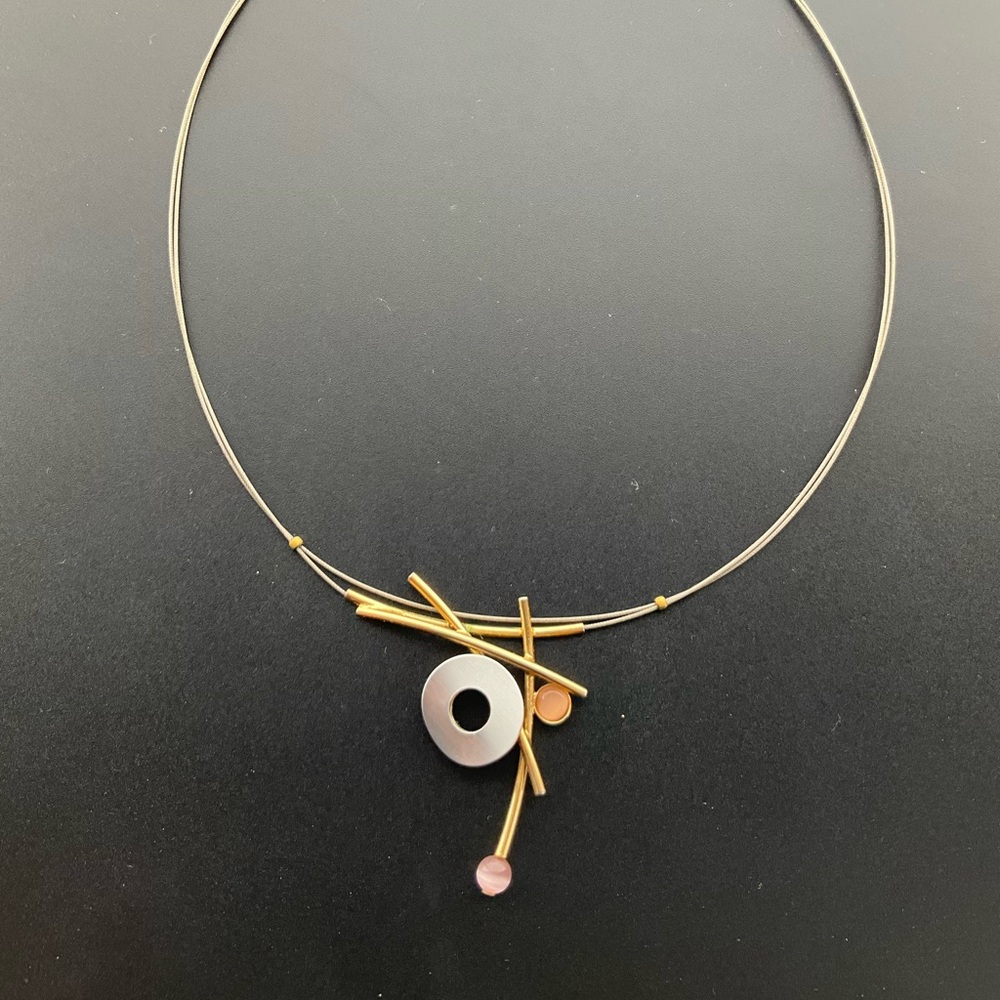 Modern stainless steel wire necklace